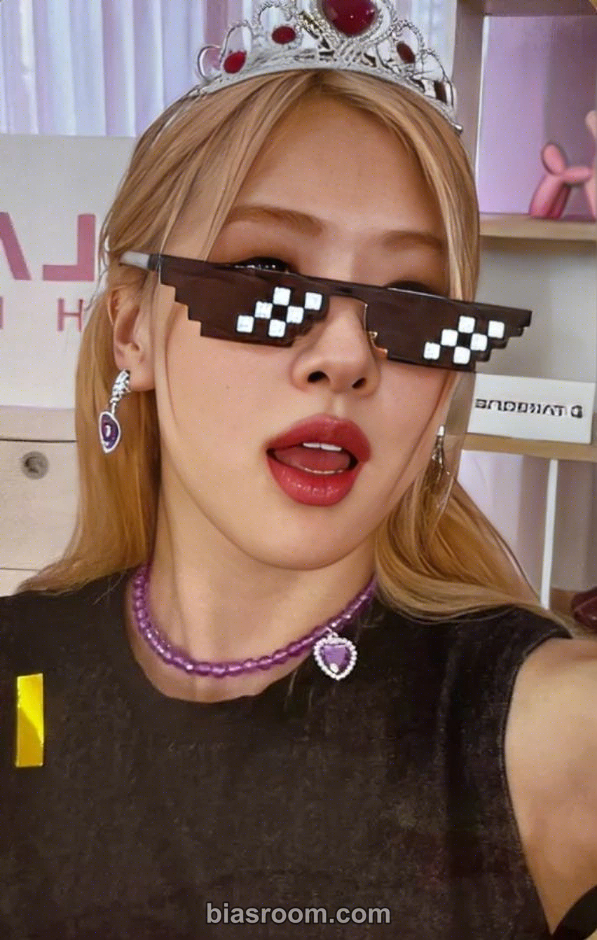 Rosé THE GIRLS (BLACKPINK THE GAME OST) Photocard - BLACKPINK - BLACKPINK K-pop photocard