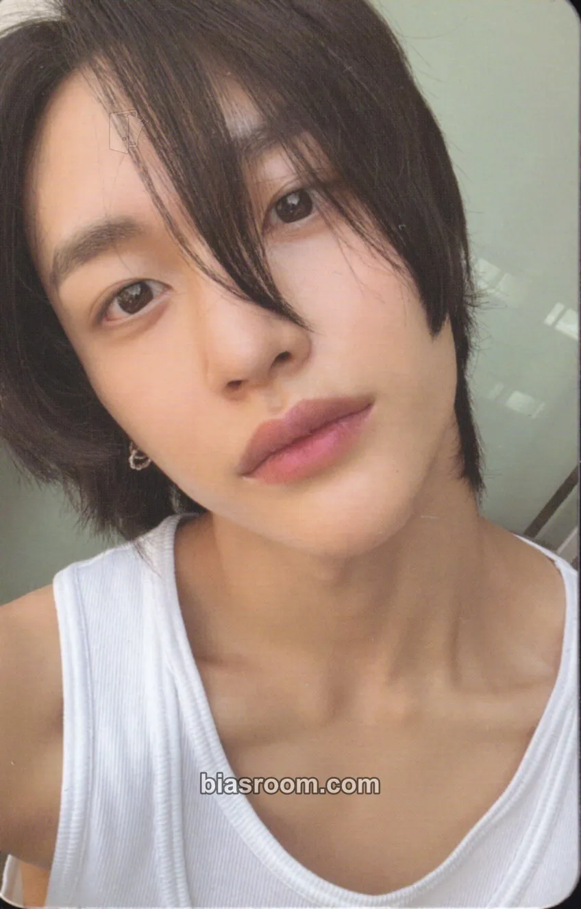 Wonbin Get A Guitar Photocard - RIIZE - RIIZE K-pop photocard