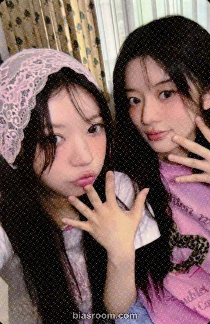 Toki Yo Tomare Photocard - ILLIT - ILLIT K-pop photocard