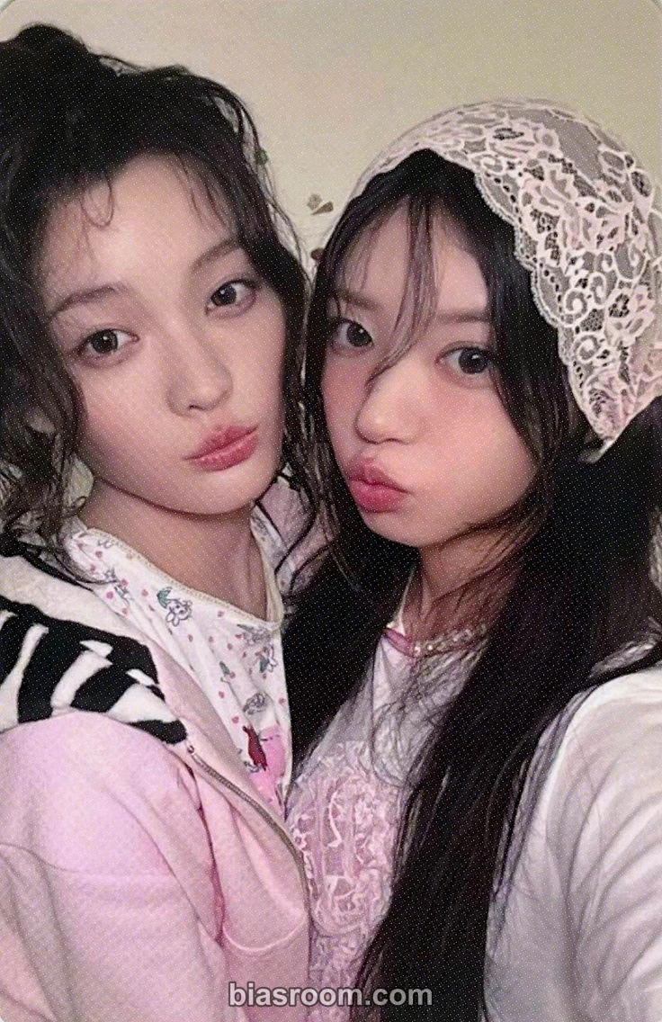 Toki Yo Tomare Photocard - ILLIT - ILLIT K-pop photocard