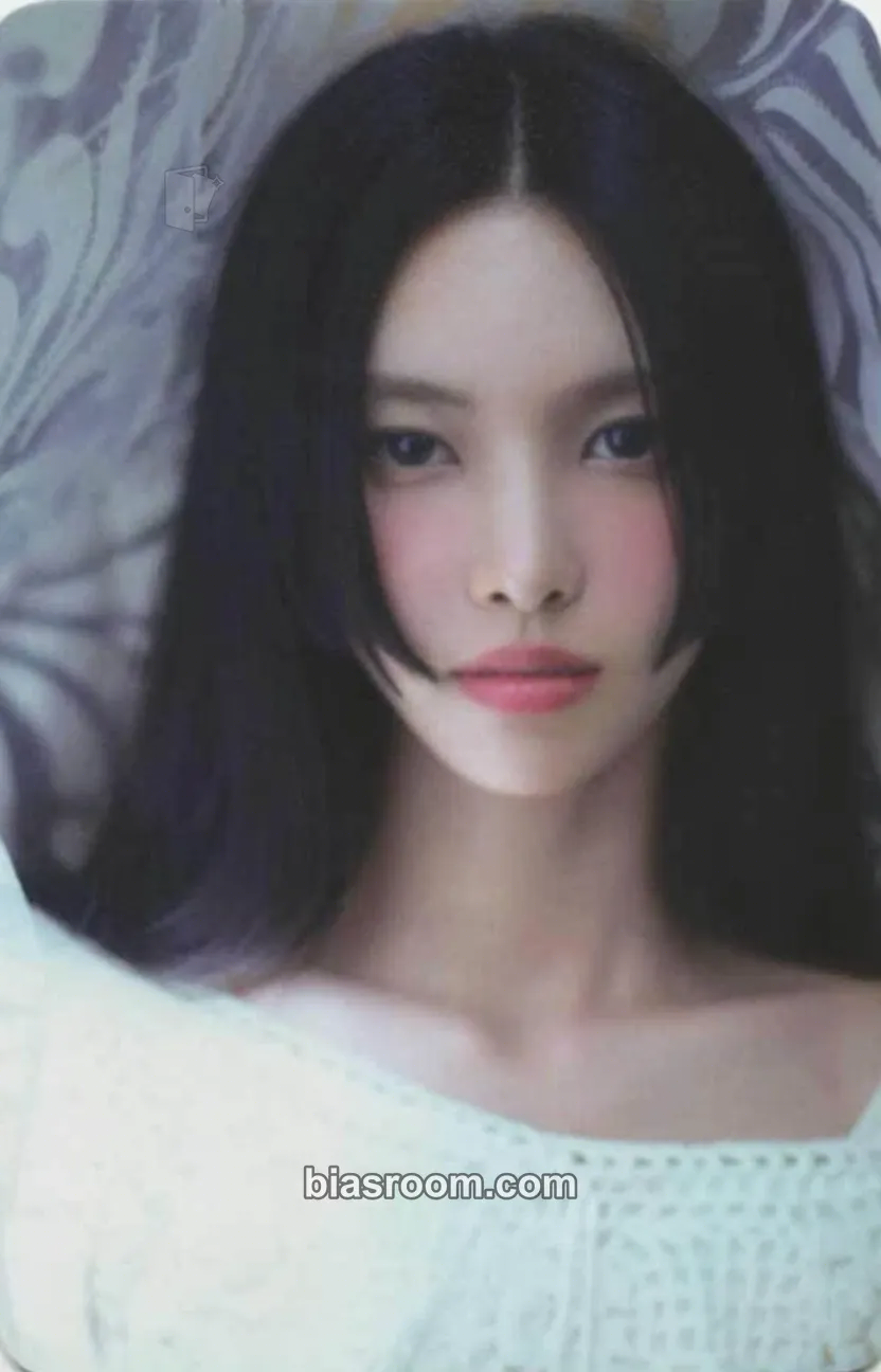 Yunah SUPER REAL ME Photocard - ILLIT - ILLIT K-pop photocard