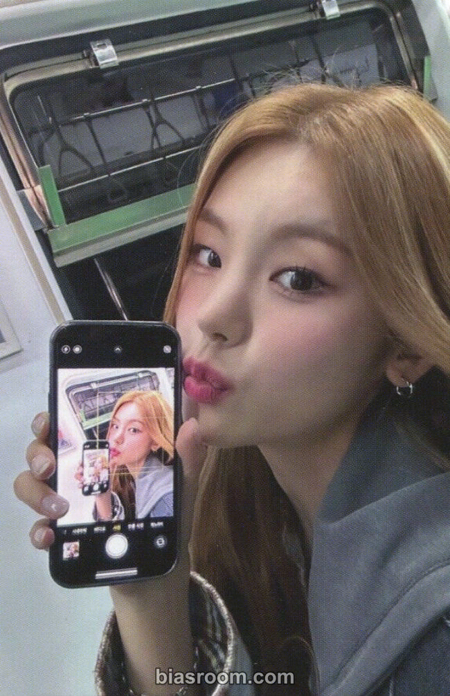 Yeji KILL MY DOUBT Photocard - ITZY - ITZY K-pop photocard