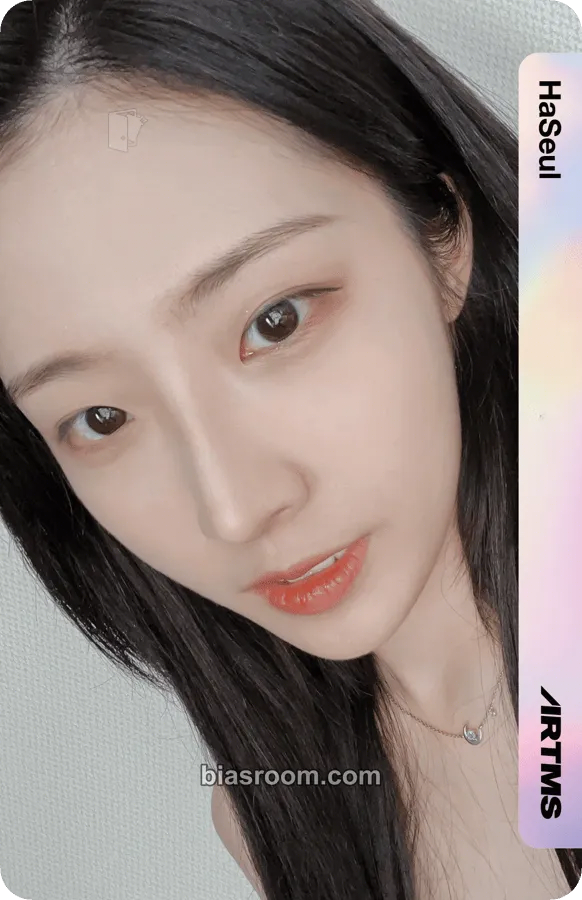 HaSeul Atom01 First Class Objekts Photocard - ARTMS - ARTMS K-pop photocard