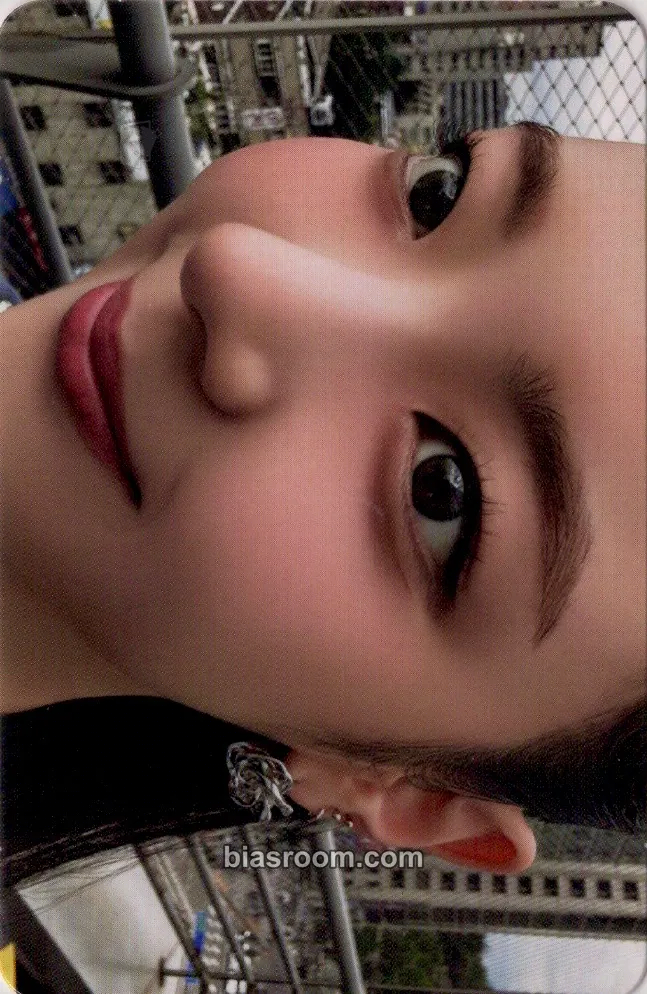Lia GOLD Photocard - ITZY - ITZY K-pop photocard