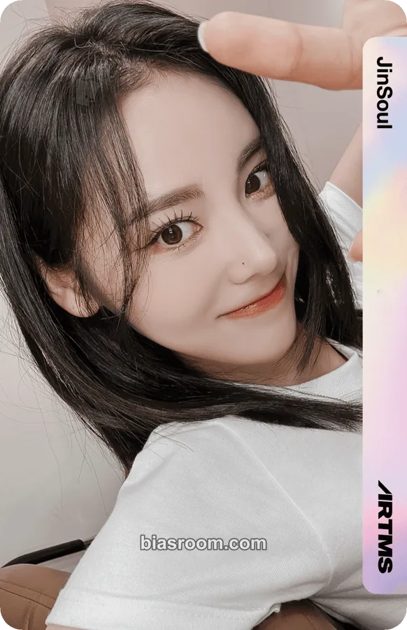 JinSoul Atom01 First Class Objekts Photocard - ARTMS - ARTMS K-pop photocard