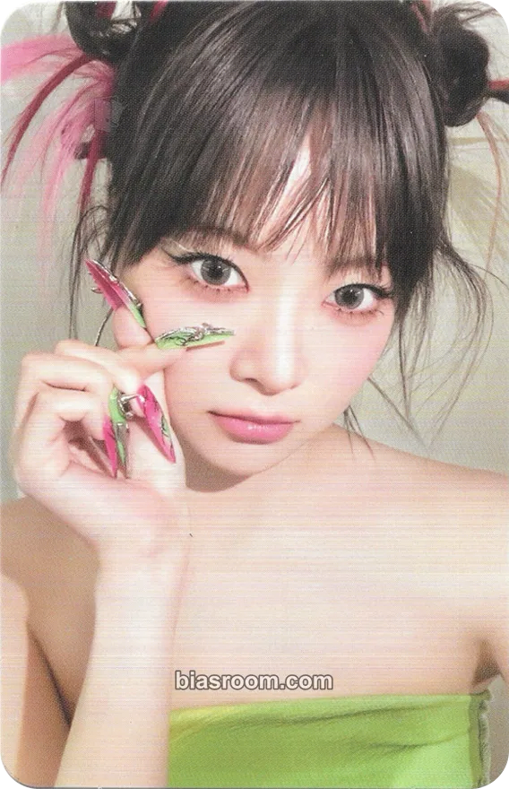 Hong Eunchae CRAZY Photocard - LE SSERAFIM - LE SSERAFIM K-pop photocard