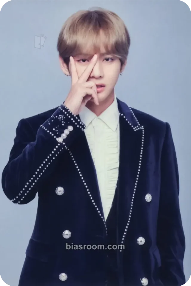 BTS - V - The Wings Tour - The Final Event mini photocard