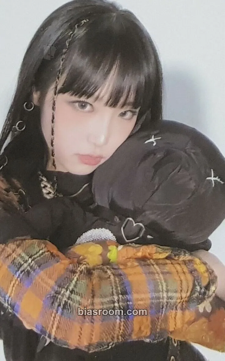 Yena SMiLEY Photocard - Yena K-pop photocard