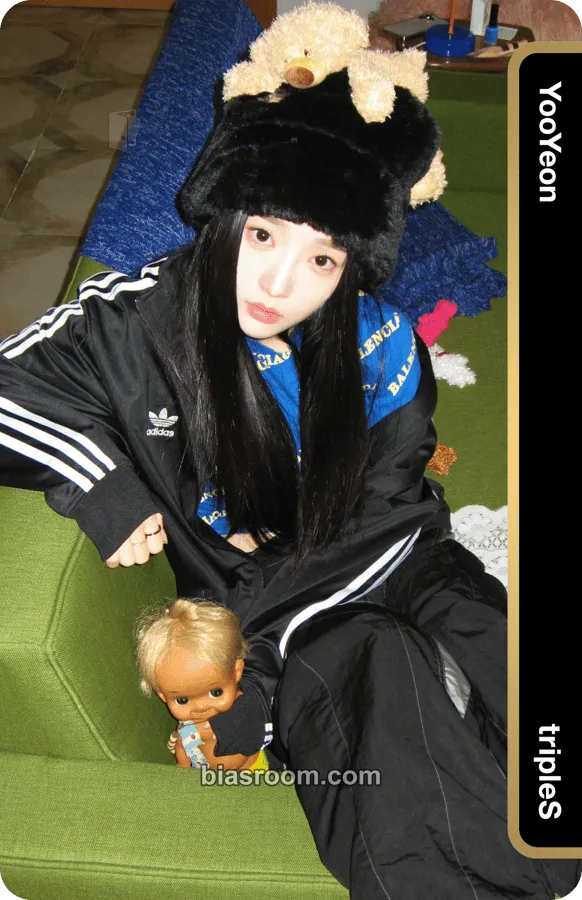 Yooyeon Assemble Photocard - tripleS - tripleS K-pop photocard