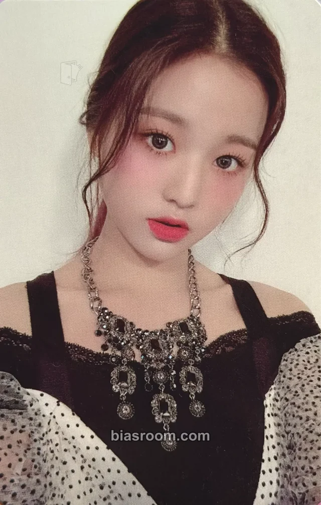 IZ*ONE - Wonyoung - HEART*IZ Album sapphire version album photocard
