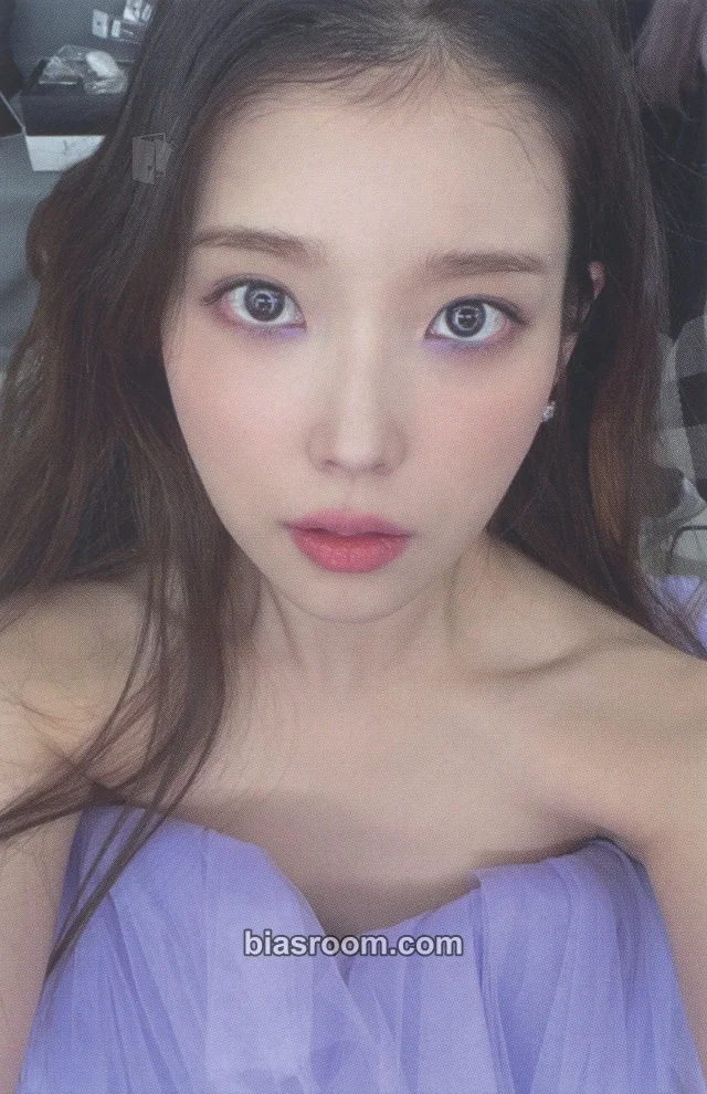 IU - LILAC Album album photocard