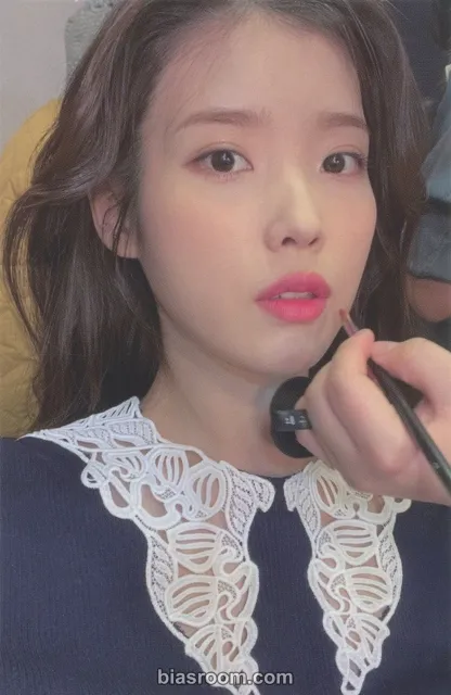 IU - LILAC Album album photocard