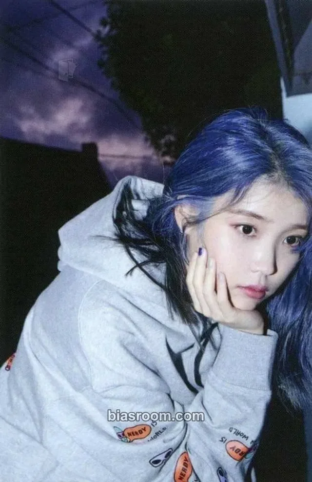 IU - IU - Love Poem Album album photocard