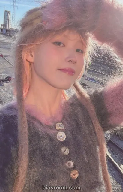 IU - IU - The Winning Album album photocard