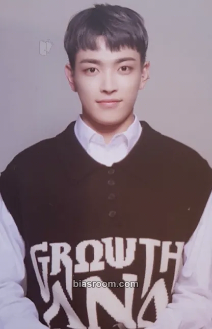 Hongjoong Treasure EP. Fin : All to Action Anniversary Photocard - ATEEZ - ATEEZ K-pop photocard