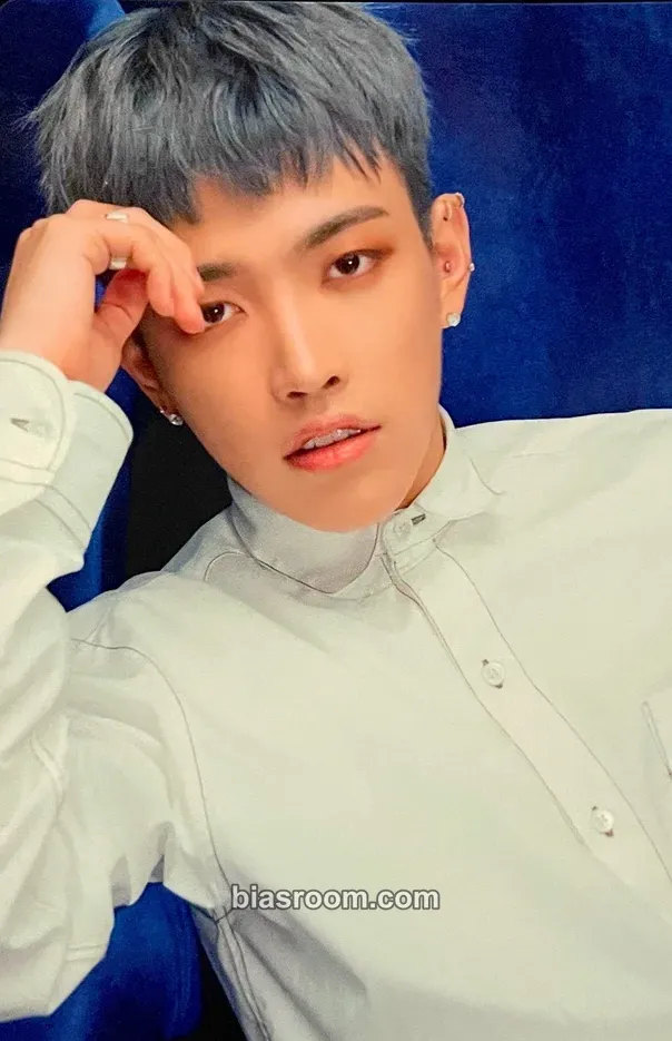Hongjoong TREASURE EP.Extra: Shift The Map Photocard - ATEEZ - ATEEZ K-pop photocard