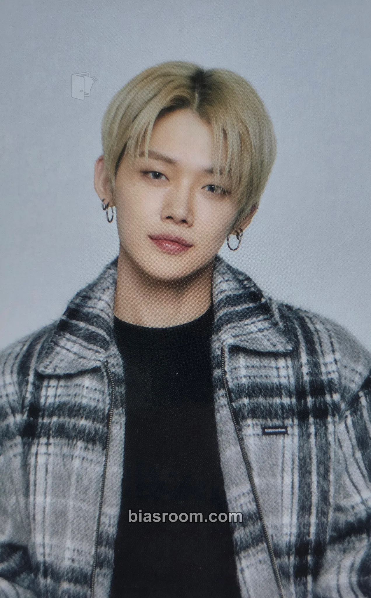 Yeonjun Minisode 2: Thursday's Child Photocard - TOMORROW X TOGETHER - TOMORROW X TOGETHER K-pop photocard