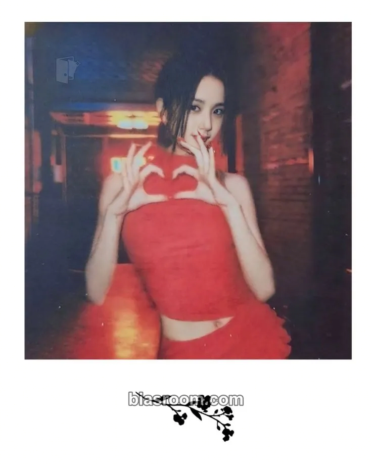 Jisoo ME (Jisoo solo) Photocard - BLACKPINK - BLACKPINK K-pop photocard