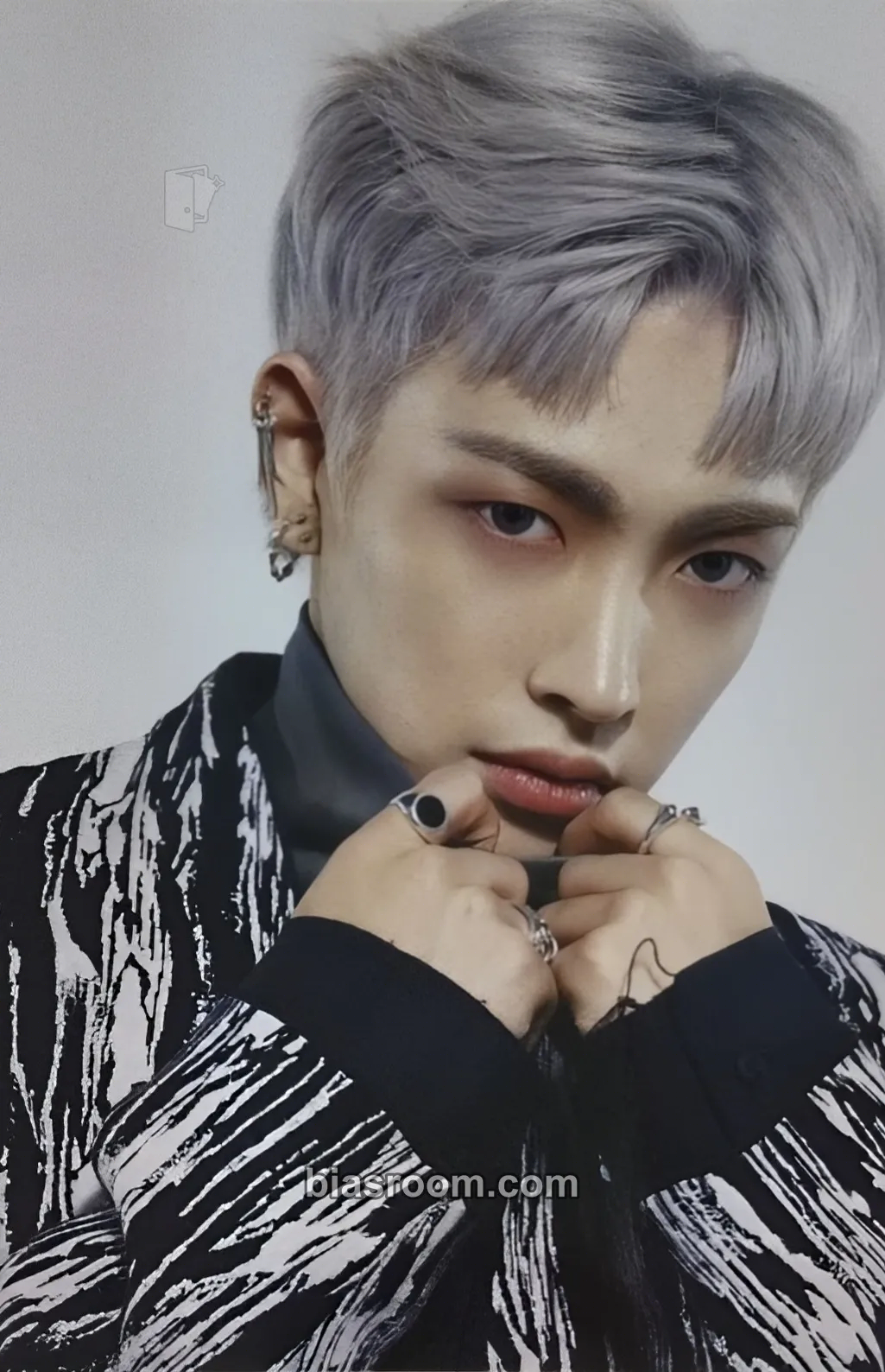 Hongjoong TREASURE EP. Map To Answer Photocard - ATEEZ - ATEEZ K-pop photocard