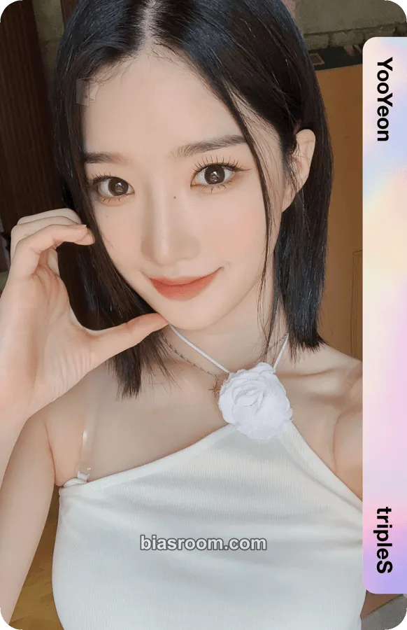 Yooyeon Mujuk Photocard - tripleS - tripleS K-pop photocard
