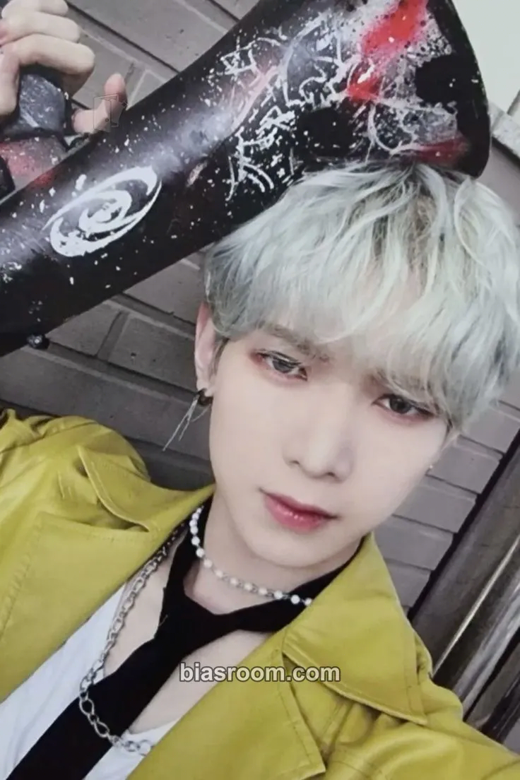 Yeosang THE WORLD EP.1 : MOVEMENT Photocard - ATEEZ - ATEEZ K-pop photocard