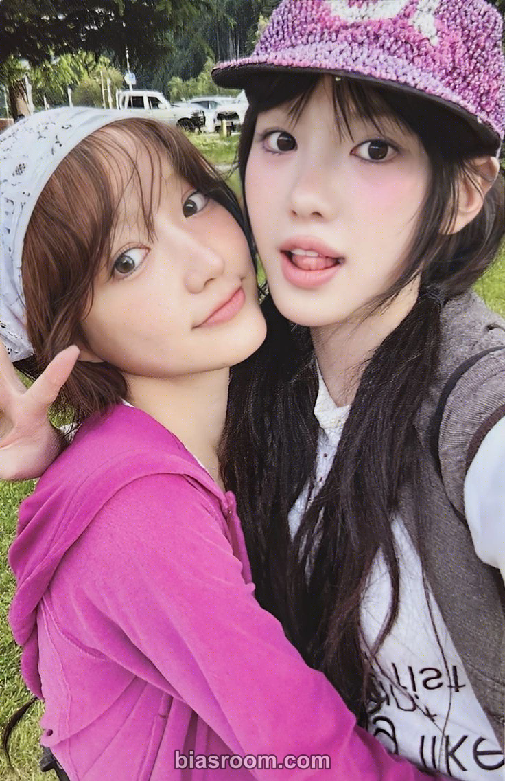 UNCUT GEM Photocard - KiiiKiii - KiiiKiii K-pop photocard