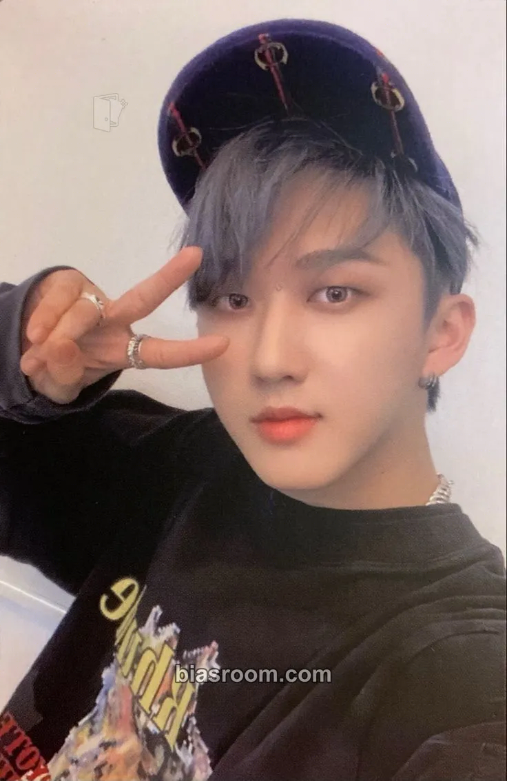 Changbin GO LIVE Photocard - Stray Kids - Stray Kids K-pop photocard