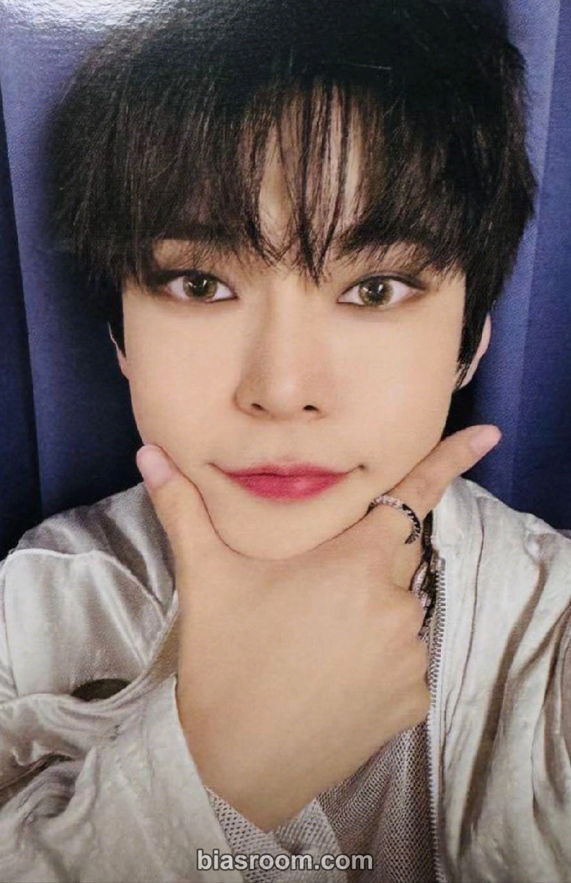 Doyoung Neo City: The UNITY (3rd NCT127 Tour) Photocard - NCT 127 - NCT 127 K-pop photocard