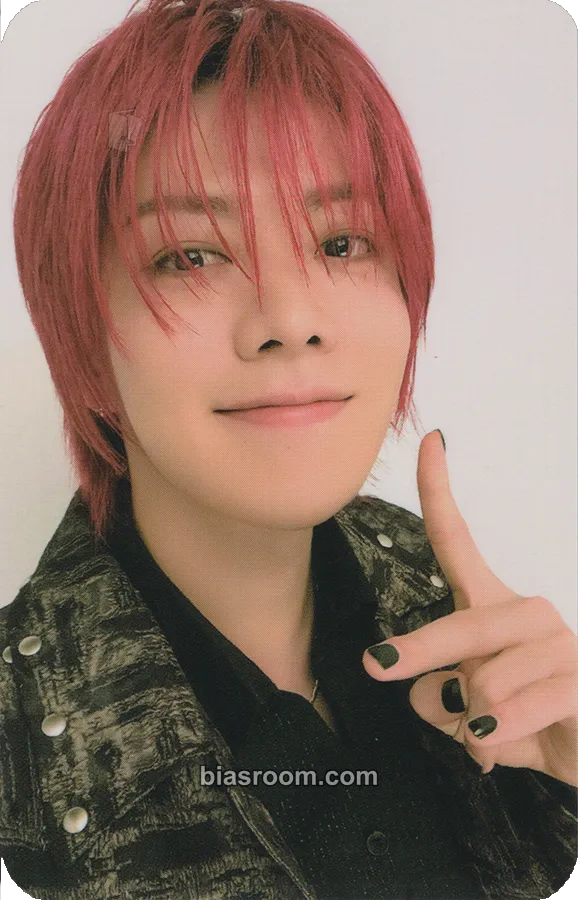 Yuta Neo City: The UNITY (3rd NCT127 Tour) Photocard - NCT 127 - NCT 127 K-pop photocard