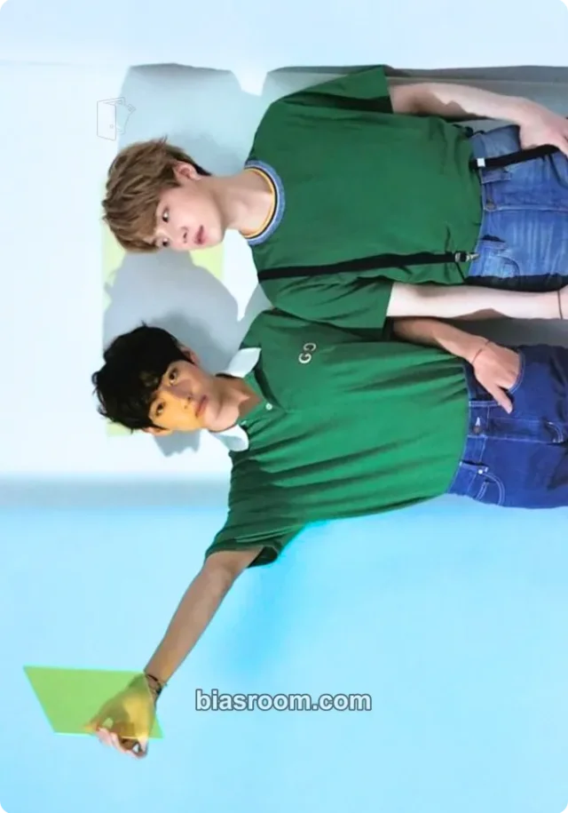BTS - V & SUGA - 2020 Season's Greetings Other mini poster