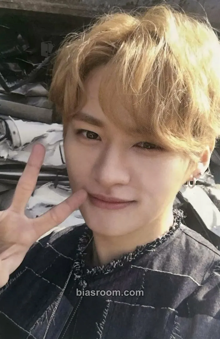 Lee Know I am NOT Photocard - Stray Kids - Stray Kids K-pop photocard