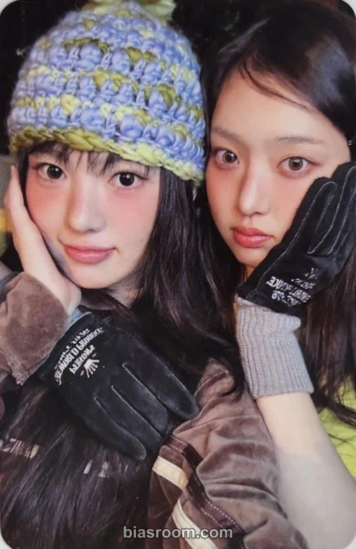 UNCUT GEM Photocard - KiiiKiii - KiiiKiii K-pop photocard