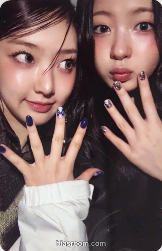 UNCUT GEM Photocard - KiiiKiii - KiiiKiii K-pop photocard