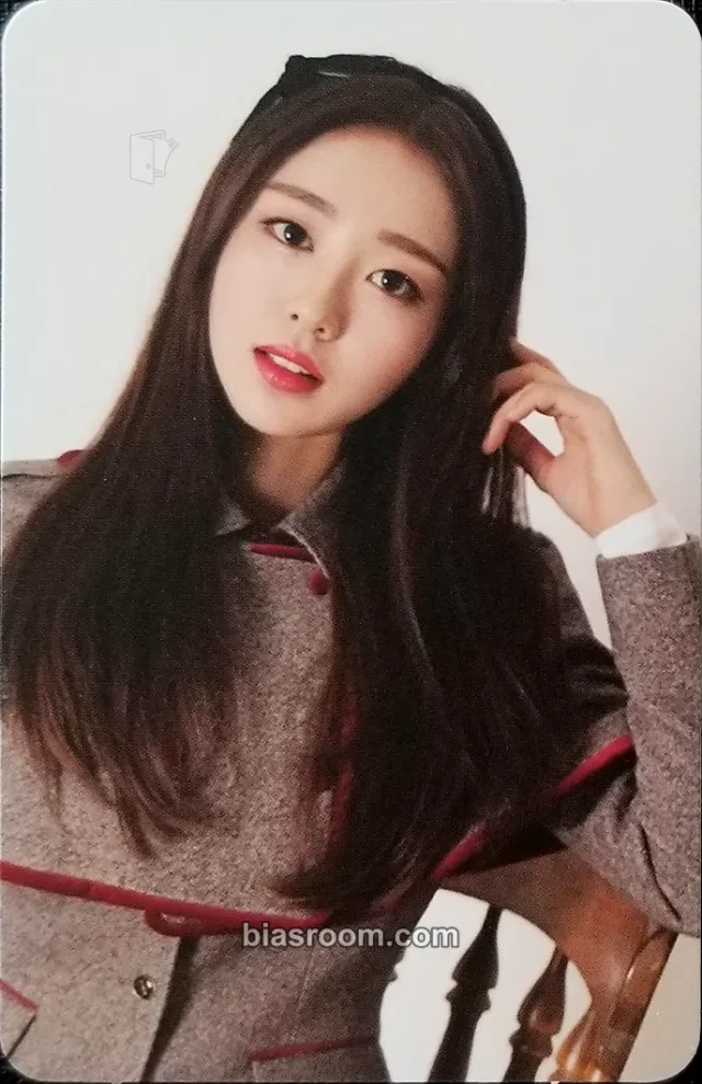 LOONA - Yves - Yves B vers. Album album photocard