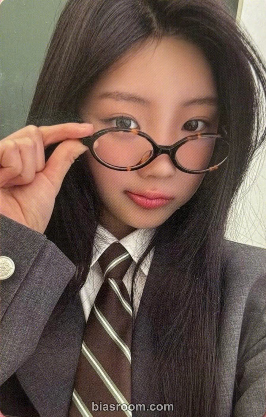 Wonhee SUPER REAL ME Photocard - ILLIT - ILLIT K-pop photocard