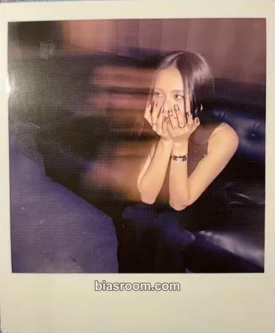 Jisoo AMORTAGE (Jisoo solo) Photocard - BLACKPINK - BLACKPINK K-pop photocard