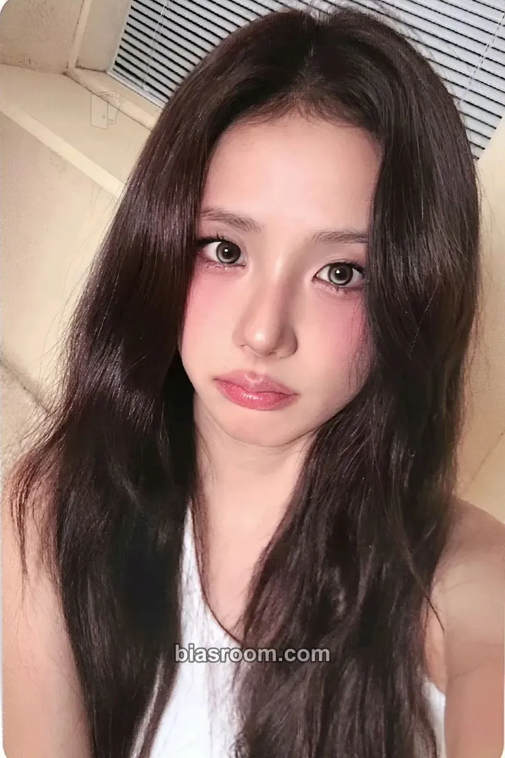 Jisoo AMORTAGE (Jisoo solo) Photocard - BLACKPINK - BLACKPINK K-pop photocard