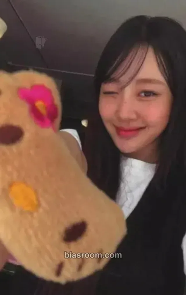 Yves  - Yves - LOOP Album ktown4u pre-order benefit