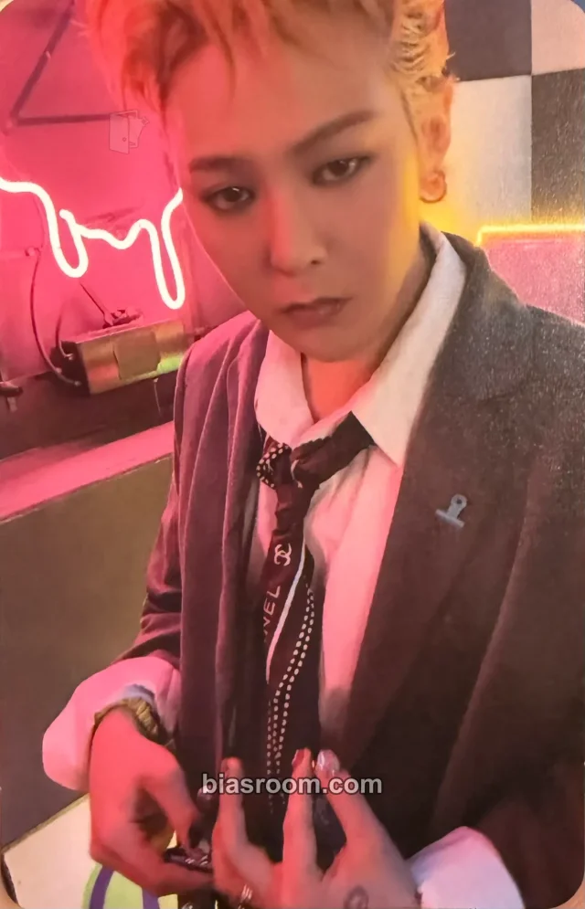 G-Dragon - G-Dragon - Übermensch Album album photocard blue jewel ver.
