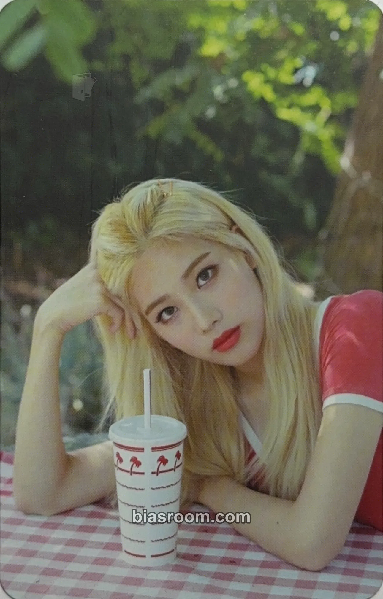 Kim Lip Mix & Match Photocard - LOONA - LOONA K-pop photocard