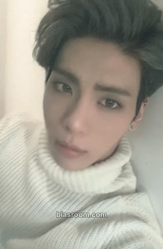 Jonghyun BASE - The 1st Mini Album Photocard - SHINee - SHINee K-pop photocard