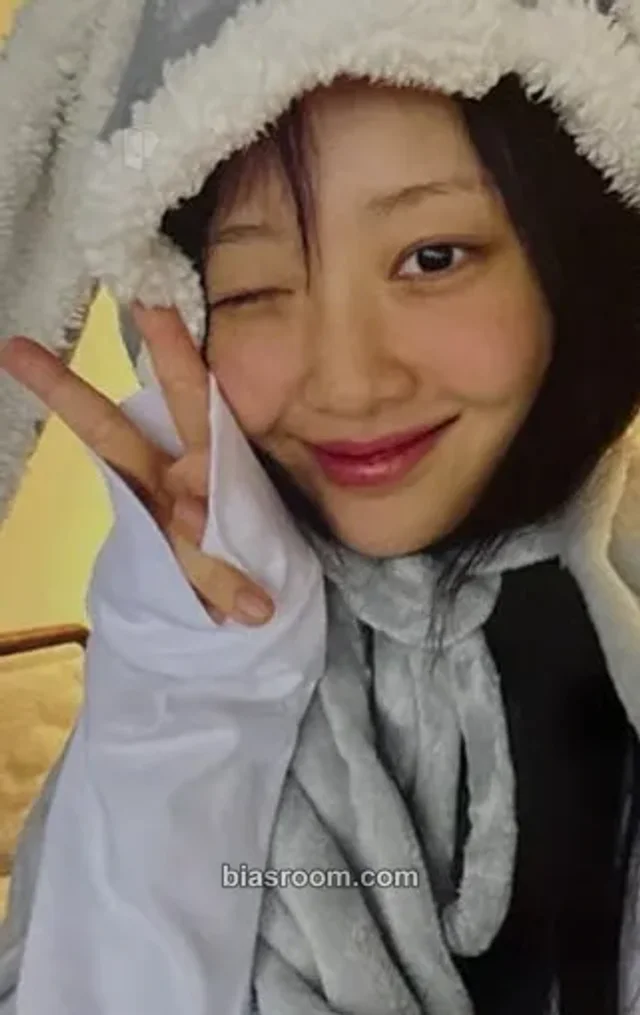 Yves  - Yves - I Did Album KNPOPS online fansign