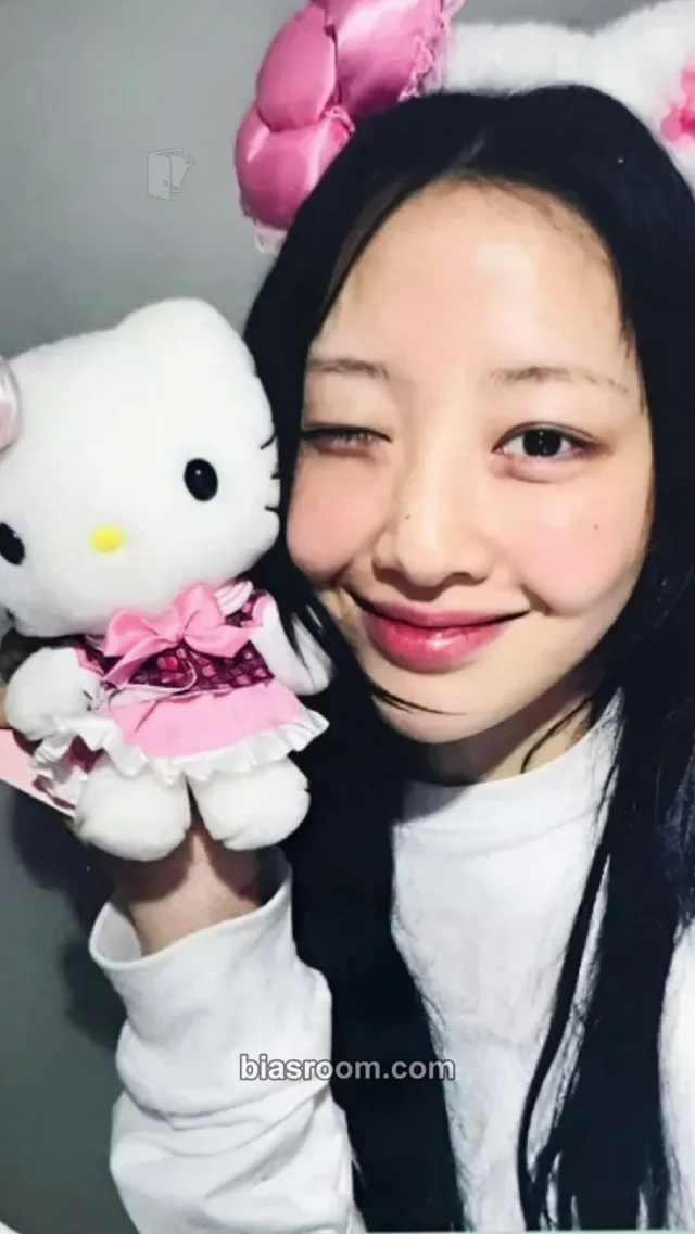 Yves  - Yves - I Did Album beatroad offline fansign