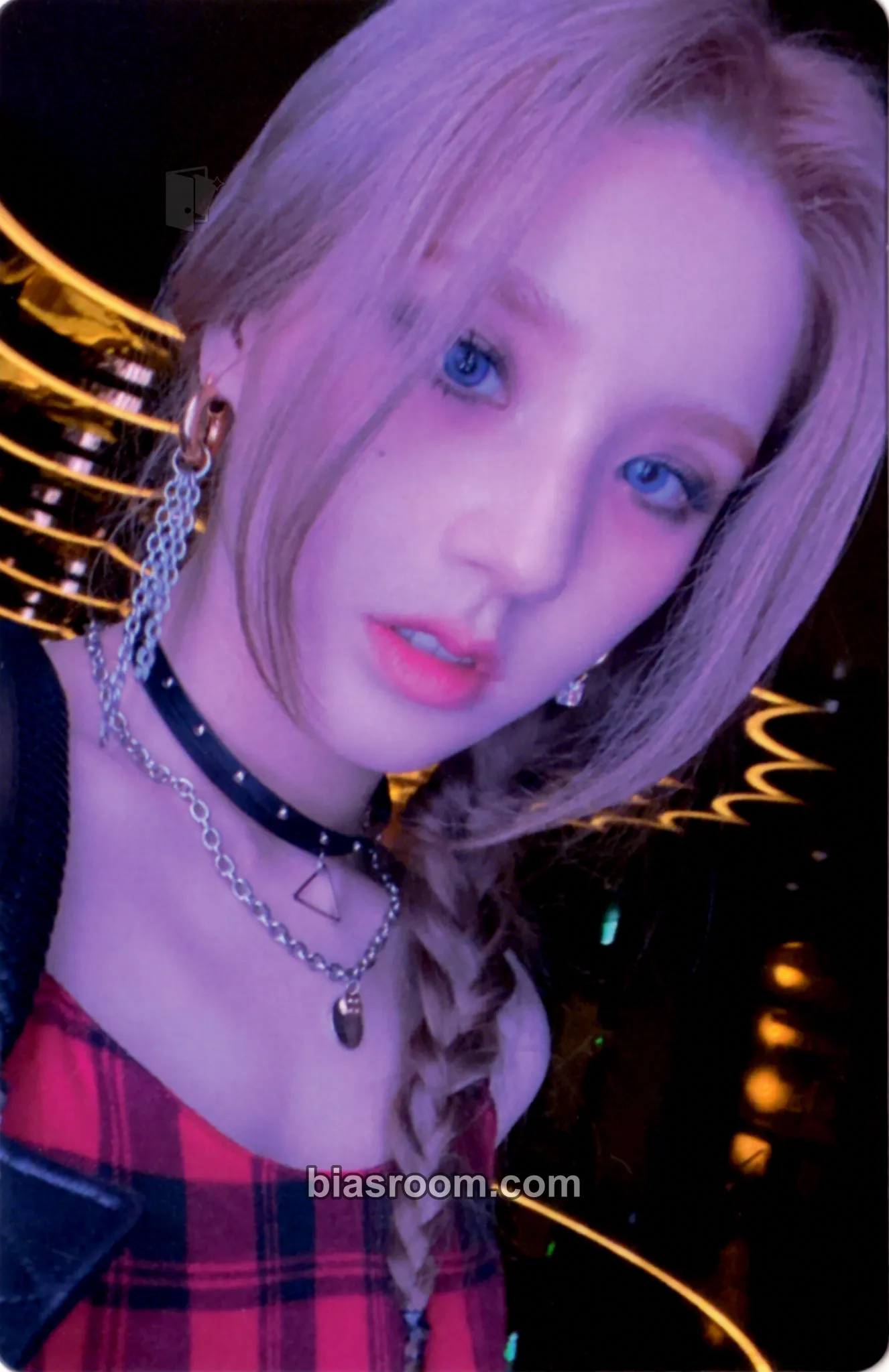 HeeJin Not Friends Photocard - LOONA - LOONA K-pop photocard