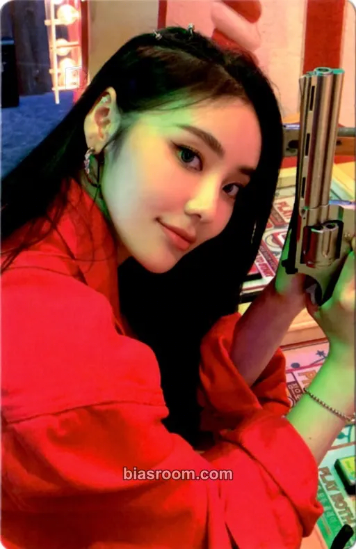 JinSoul Not Friends Photocard - LOONA - LOONA K-pop photocard