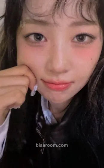 Yves I Did Photocard - Yves - Yves K-pop photocard