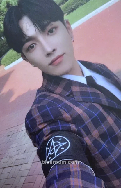 Hongjoong ZERO : FEVER EPILOGUE Photocard - ATEEZ - ATEEZ K-pop photocard