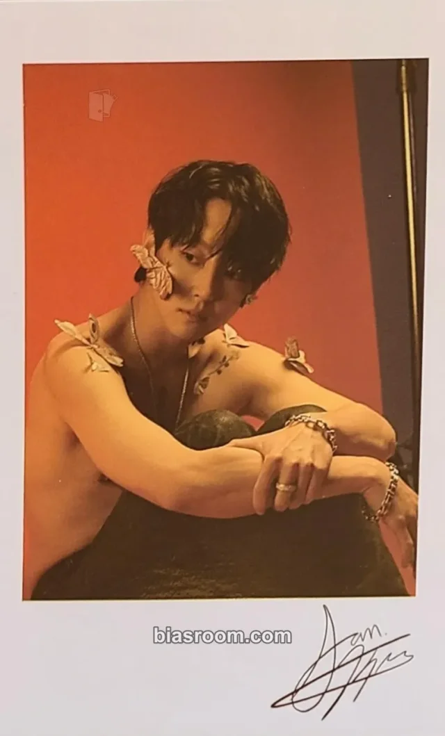 The Rose - Woosung - Moth Album polaroid album photocard solo album