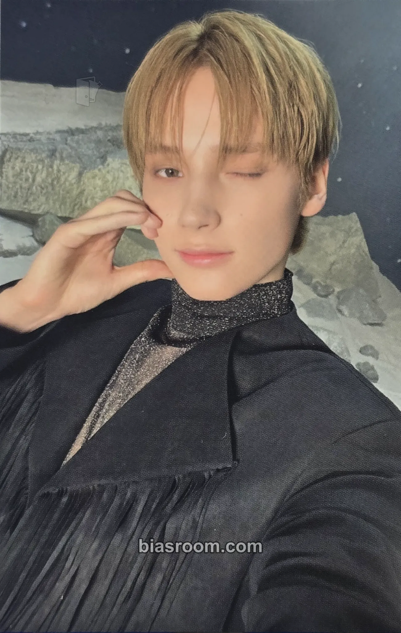 Huening Kai Act: Tomorrow Photocard - TOMORROW X TOGETHER - TOMORROW X TOGETHER K-pop photocard