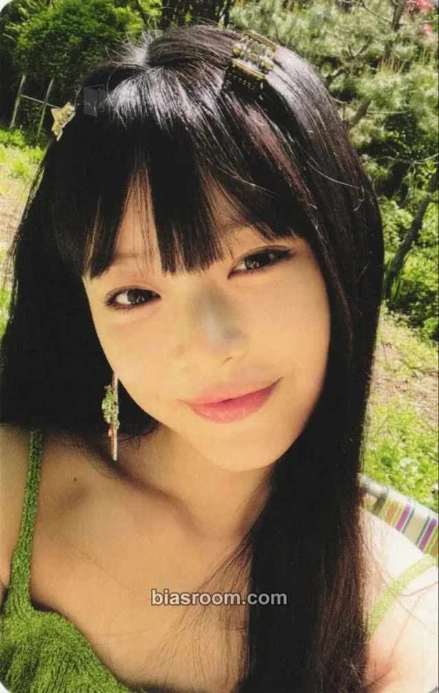 NewJeans - Hanni - New Jeans Album album photocard bluebook hanni